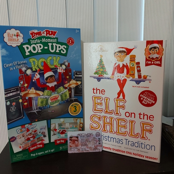 Elf on the Shelf Girl & book w/ 3 Pop-Up  Scenes & Santa's Driver's license! - Picture 1 of 8
